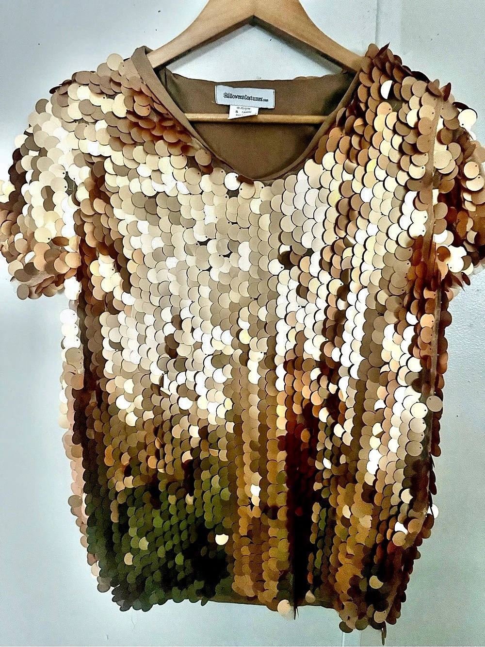 HalloweenCostumes.com Gold Sequin Short Sleeve Top Size Small